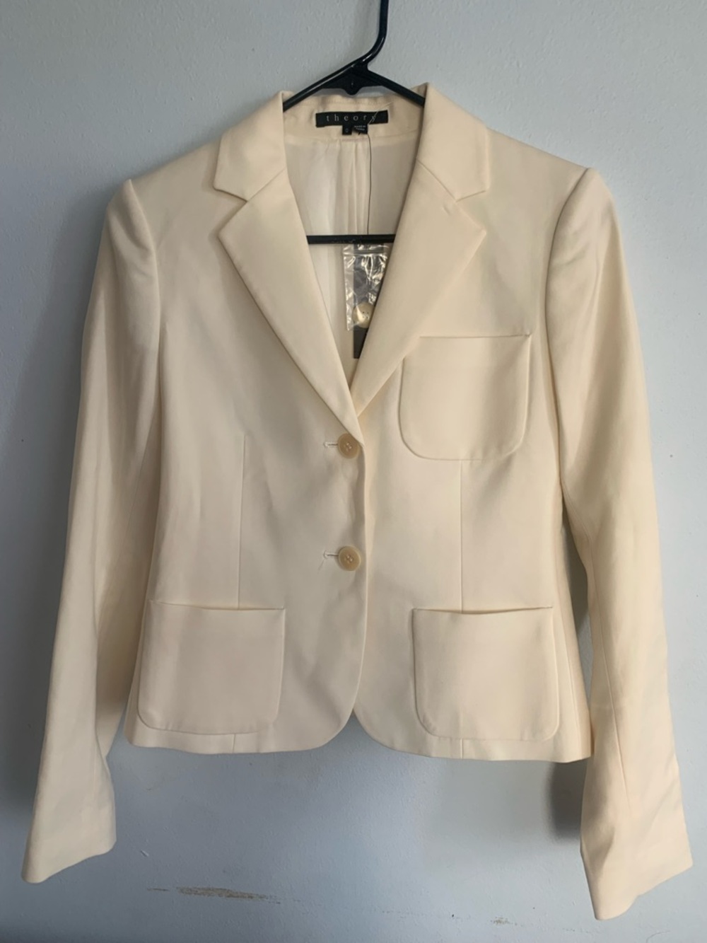 Theory Cream Single-Breasted Notch Lapel Blazer